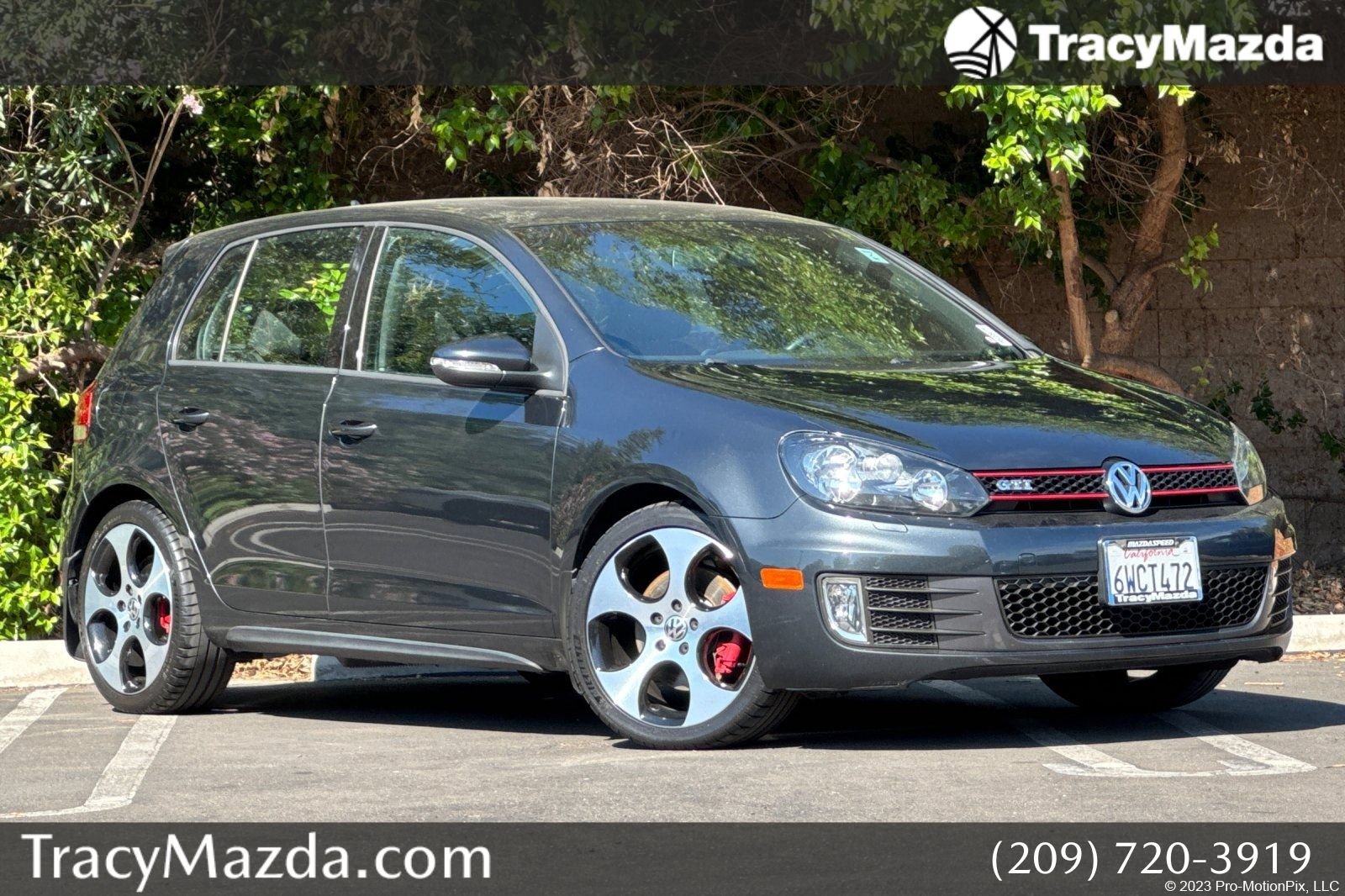 Used 2012 Volkswagen Golf 4-Door FWD image 1