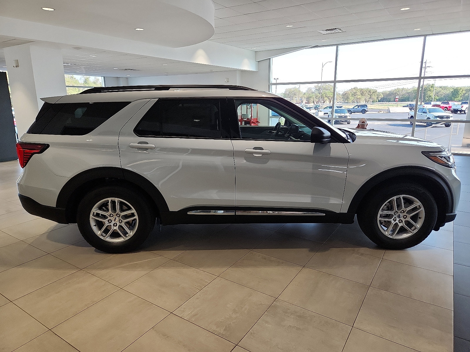 New 2025 Ford Explorer Active w/ Active Comfort Package image 5