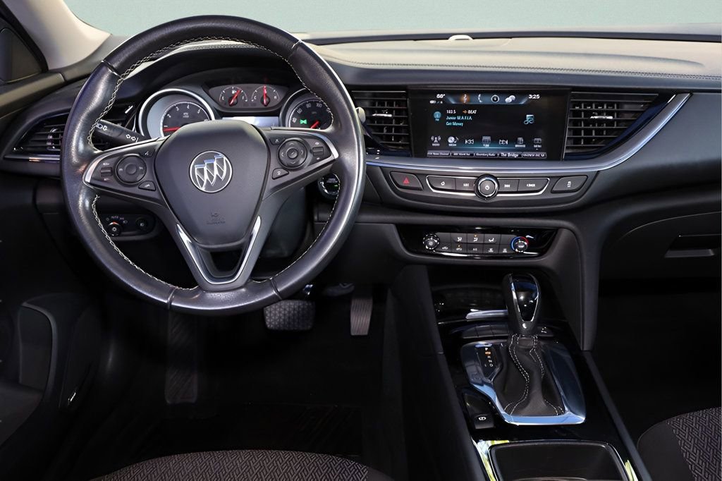 Used 2018 Buick Regal Preferred w/ Sights and Sounds Package AWD/4WD image 19