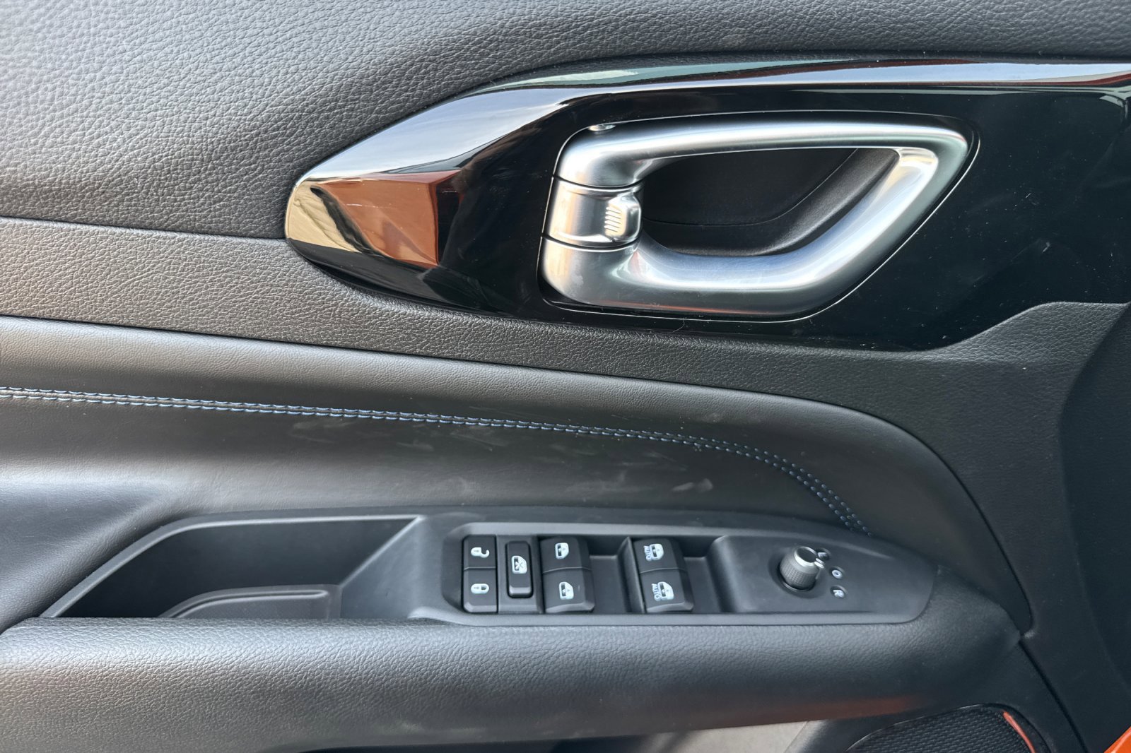 New 2026 Jeep Compass Latitude image 10