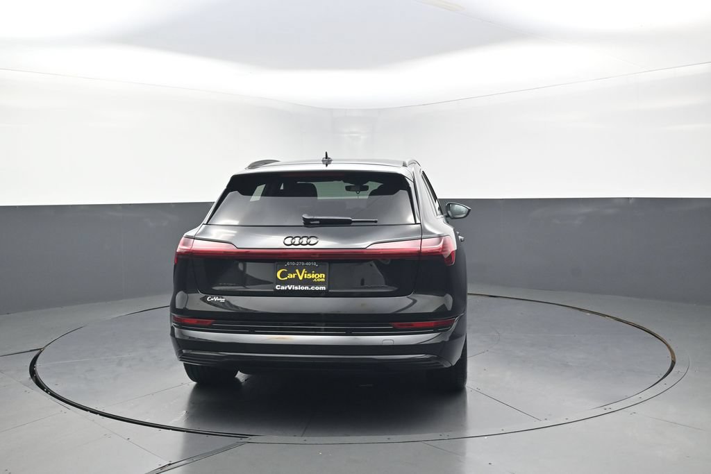 Used 2022 Audi e-tron Premium Plus w/ Premium Plus Package AWD/4WD image 7