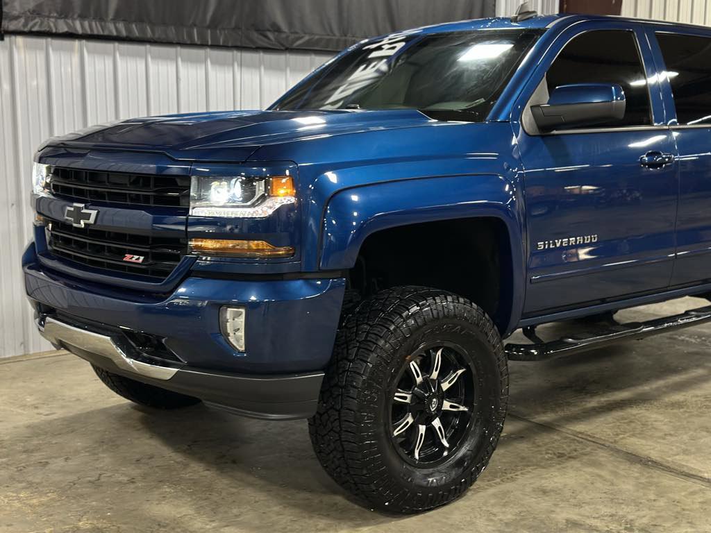 Used 2018 Chevrolet Silverado 1500 LT w/ All Star Edition image 8