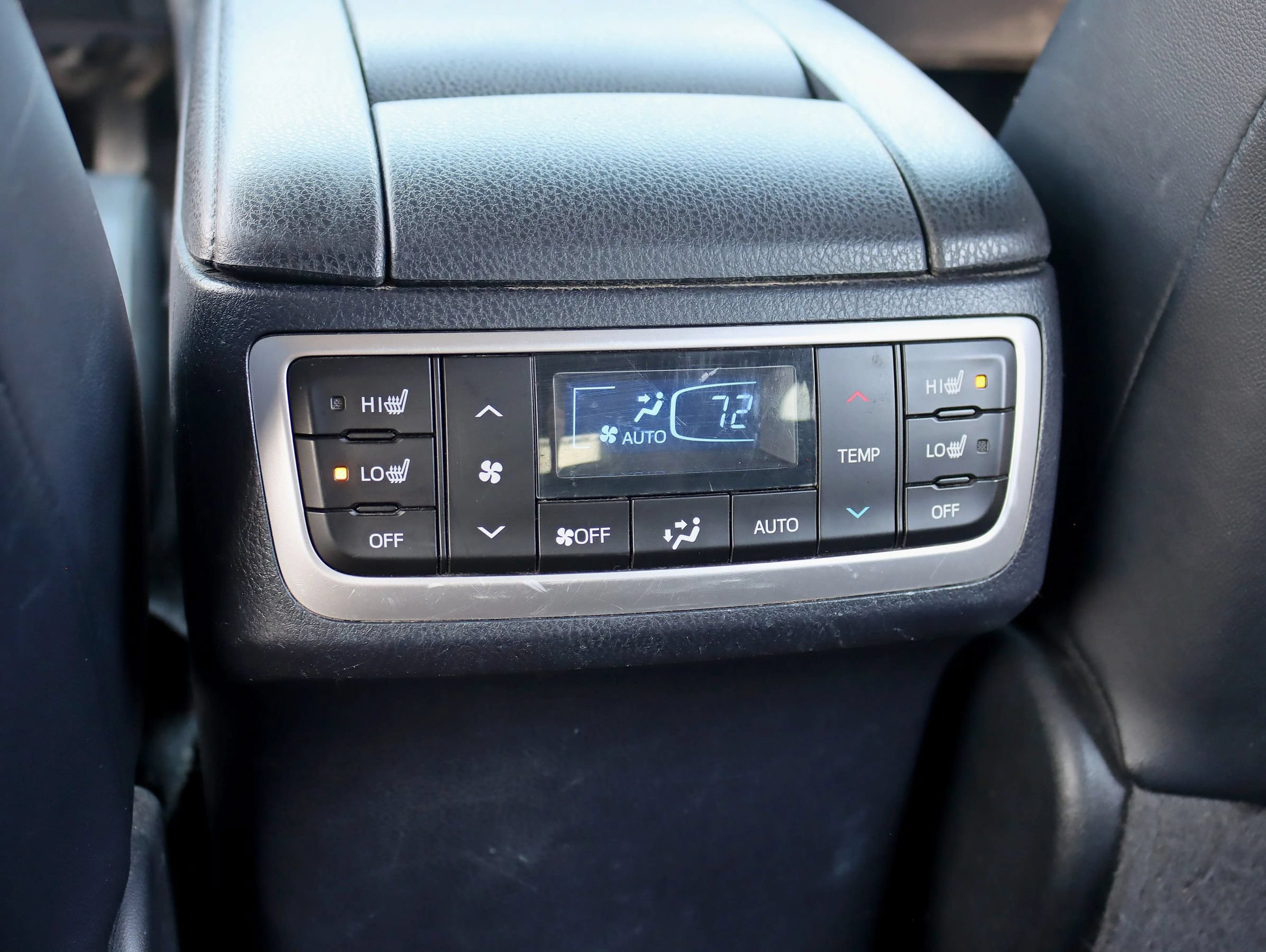 Used 2015 Toyota Highlander Limited Platinum AWD/4WD image 27
