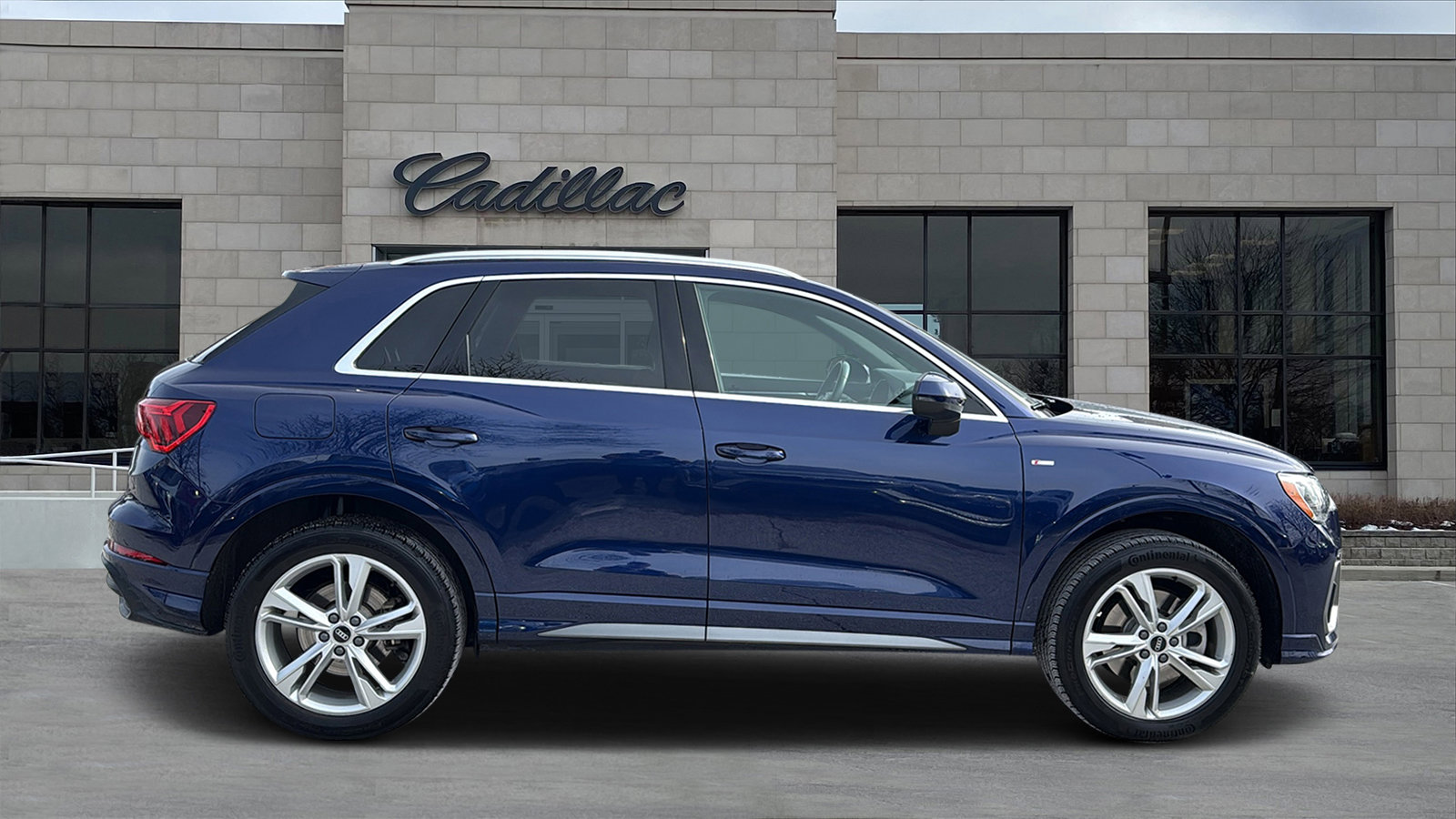 Used 2021 Audi Q3 2.0T Premium w/ Convenience Package image 2