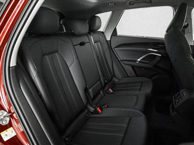 Certified 2025 Audi Q5 Prestige AWD/4WD image 8