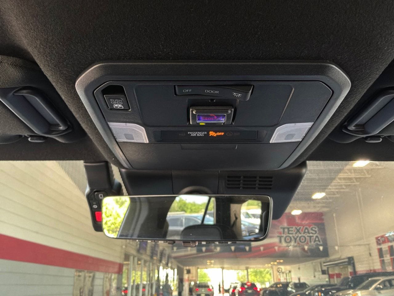 Used 2025 Toyota 4Runner TRD Off-Road Premium w/ Tow Technology Package AWD/4WD image 16