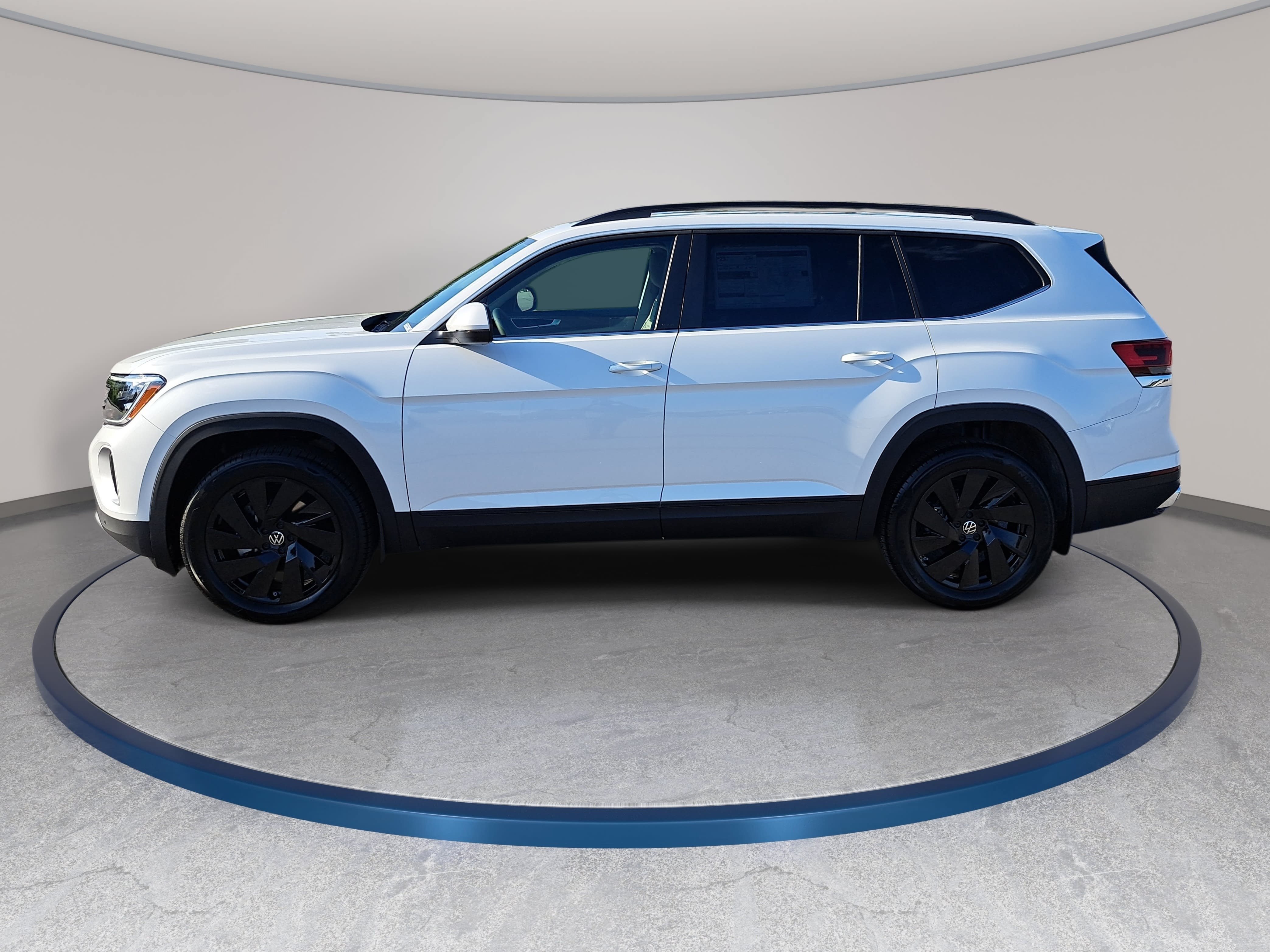 New 2026 Volkswagen Atlas SE FWD image 8