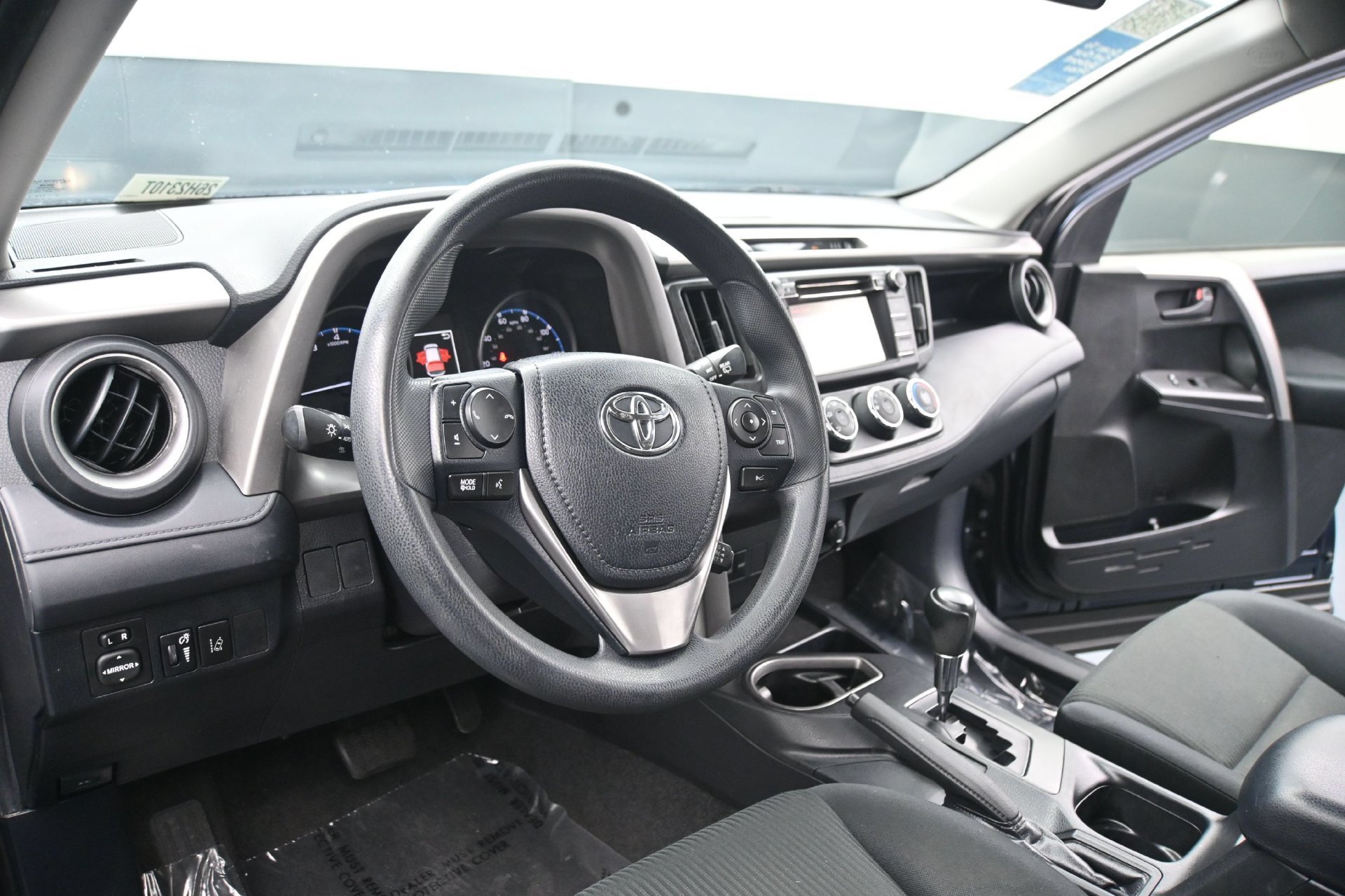 Used 2017 Toyota RAV4 LE w/ All Weather Liner Package FWD image 20