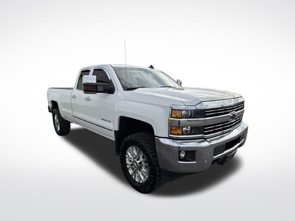 Used 2015 Chevrolet Silverado 2500 LTZ w/ LTZ Plus Package AWD/4WD image 3