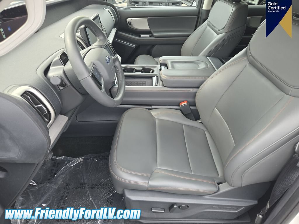 Certified 2025 Ford Expedition Active AWD/4WD image 10