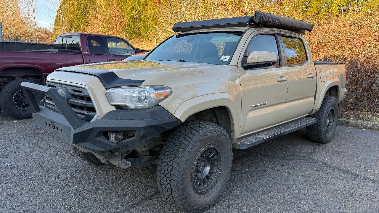 Used 2019 Toyota Tacoma TRD Off-Road image 3
