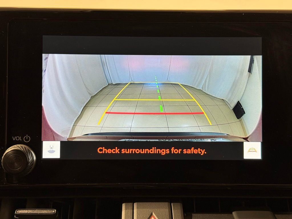 Certified 2025 Toyota RAV4 LE AWD/4WD image 27