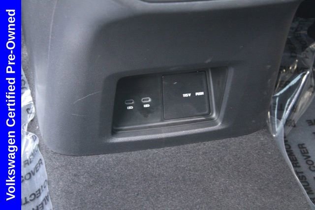 Used 2025 Volkswagen Atlas Cross Sport SE w/ Panoramic Sunroof Package image 28