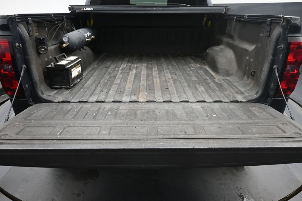 Used 2018 Chevrolet Silverado 1500 LT w/ All Star Edition AWD/4WD image 9