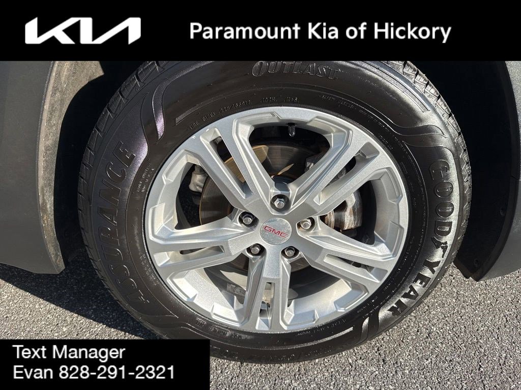 Used 2018 GMC Terrain SLE w/ Driver Convenience Package image 9