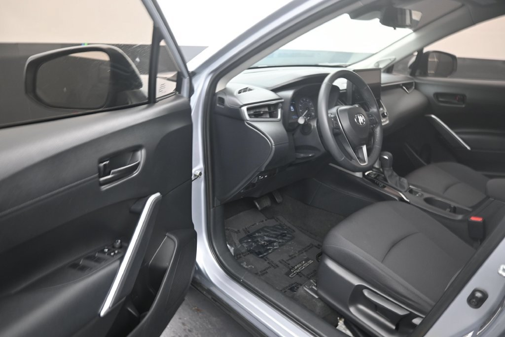 Used 2024 Toyota Corolla Cross LE w/ Moonroof Package FWD image 10