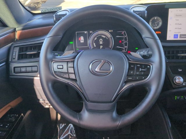 Used 2025 Lexus ES 300h w/ Premium Package FWD image 22
