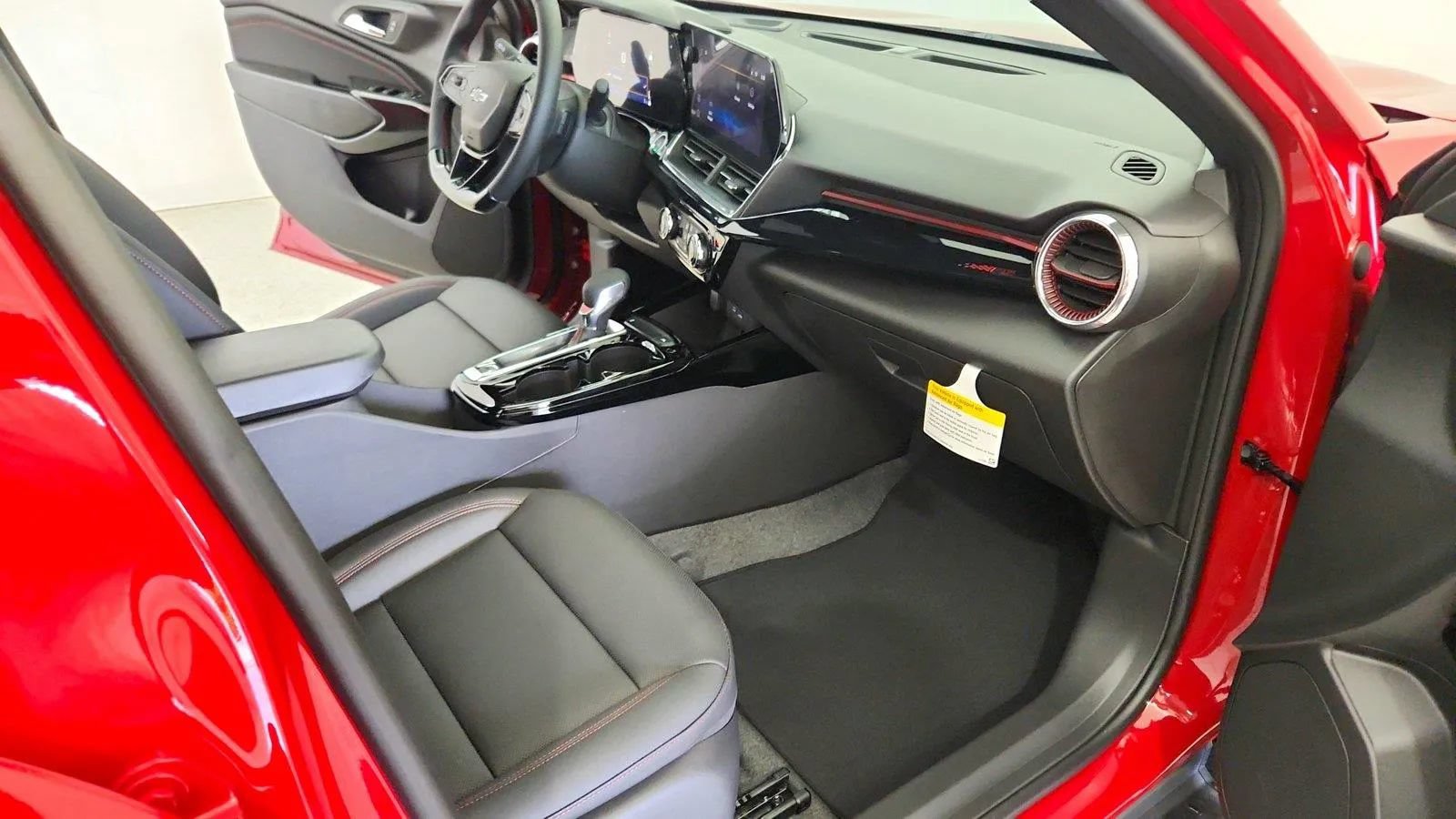 New 2026 Chevrolet Trax RS w/ Driver Confidence Package FWD image 28