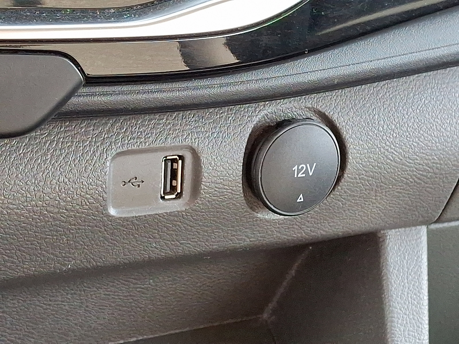 Certified 2023 Ford Transit 350 XLT image 28