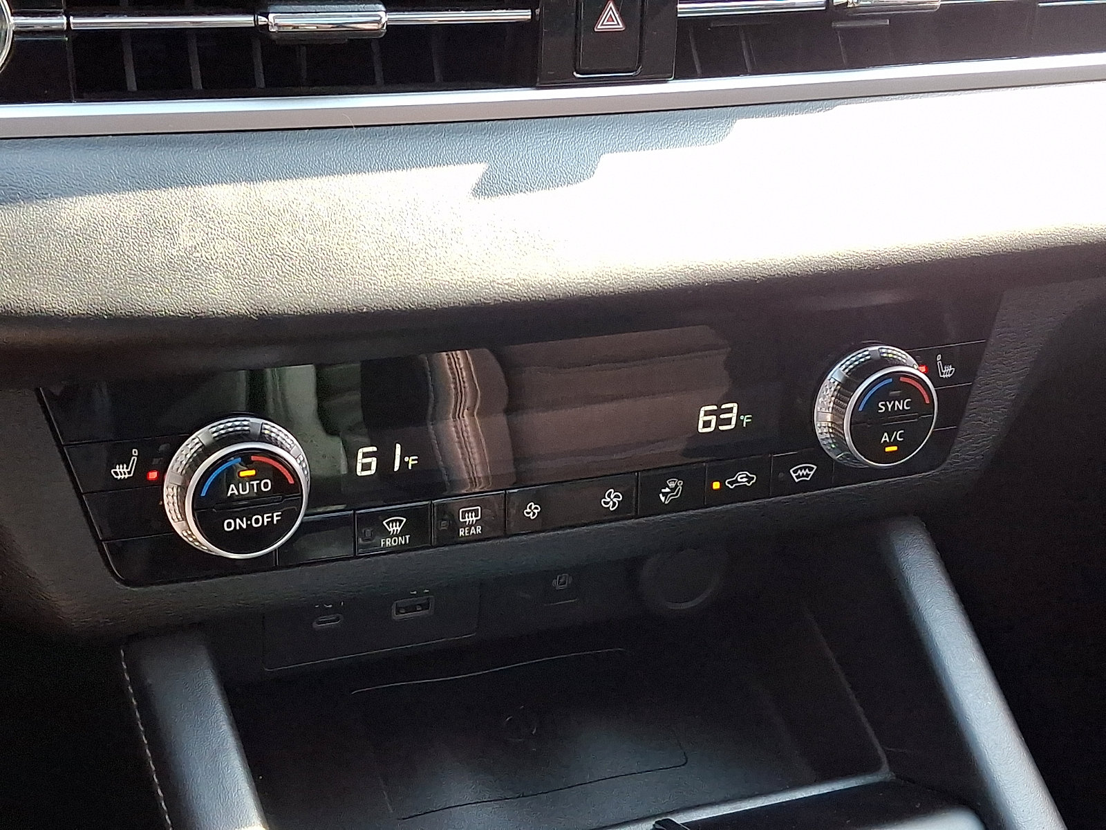 Used 2023 Mitsubishi Outlander ES AWD/4WD image 16