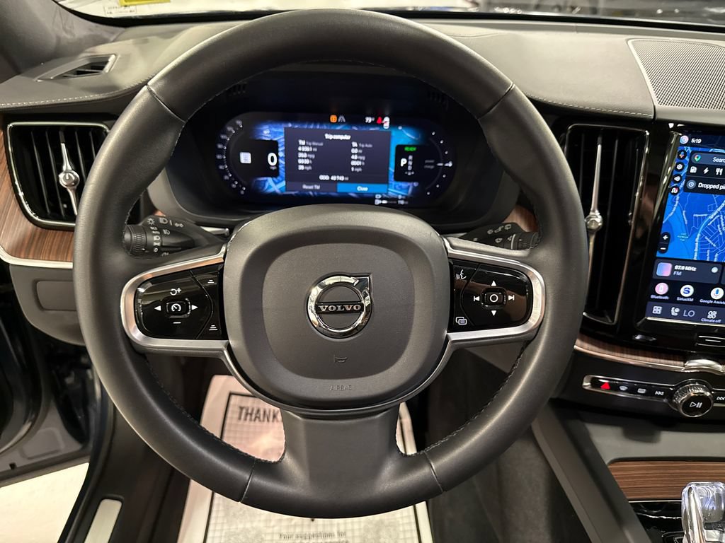 Used 2023 Volvo XC60 T8 Ultimate AWD/4WD image 11