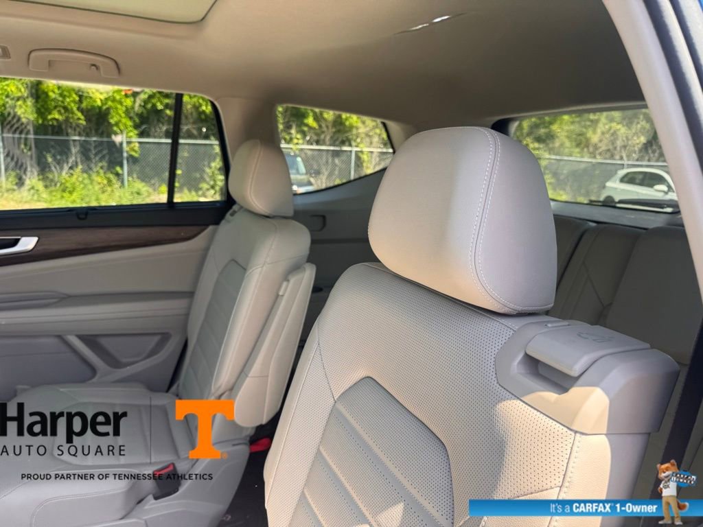 Used 2025 Volkswagen Atlas SEL AWD/4WD image 9