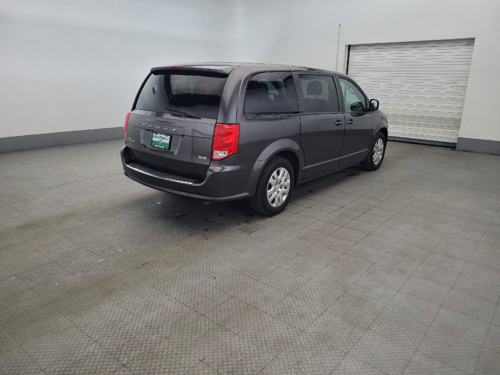 Used 2018 Dodge Grand Caravan SE FWD image 9