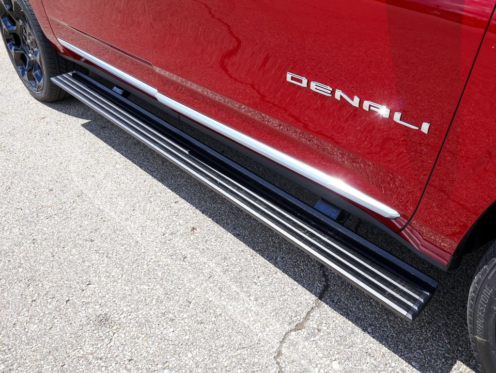 New 2026 GMC Yukon XL Denali w/ Denali Reserve Package AWD/4WD image 5