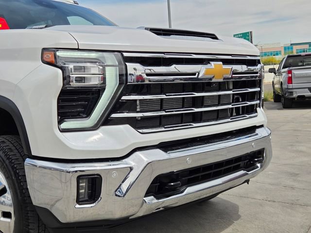 Certified 2024 Chevrolet Silverado 3500 LTZ w/ LTZ Plus Package image 8