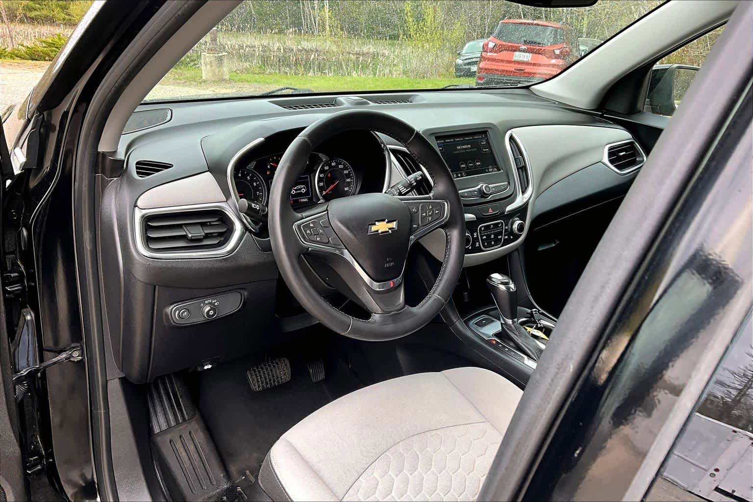 Used 2019 Chevrolet Equinox LT AWD/4WD image 18