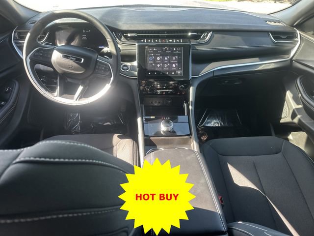 Used 2024 Jeep Grand Cherokee Laredo w/ Luxury Tech Group I image 18