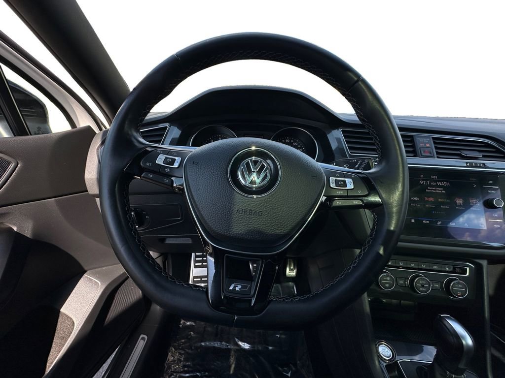Used 2021 Volkswagen Tiguan SE R-Line FWD image 12