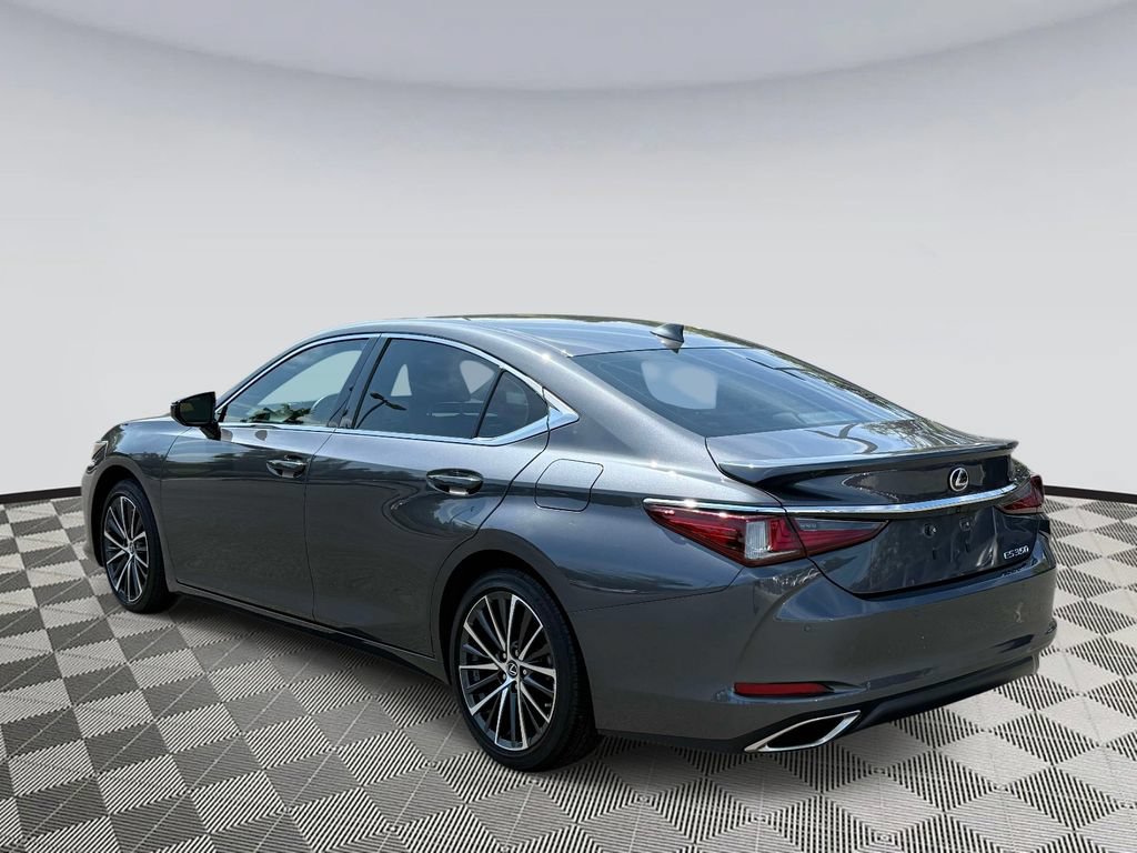Used 2023 Lexus ES 350 w/ Premium Package FWD image 4