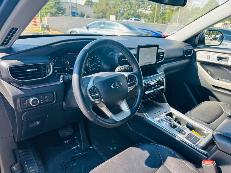 Used 2021 Ford Explorer Limited w/ Equipment Group 301A image 24