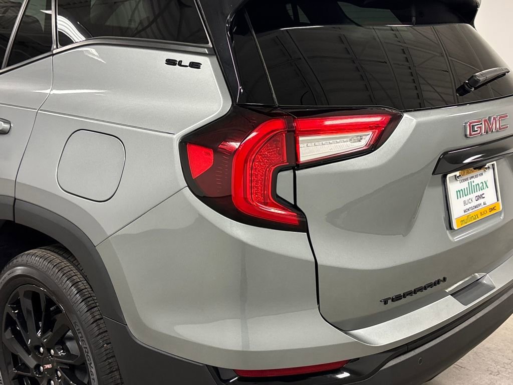 Certified 2023 GMC Terrain SLE w/ Driver Convenience Package image 15