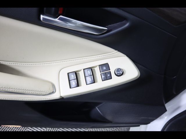 Used 2020 Toyota Avalon XLE w/ Moonroof Package FWD image 42