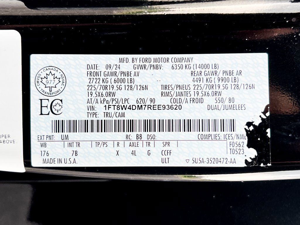 Used 2024 Ford F450 Platinum image 34