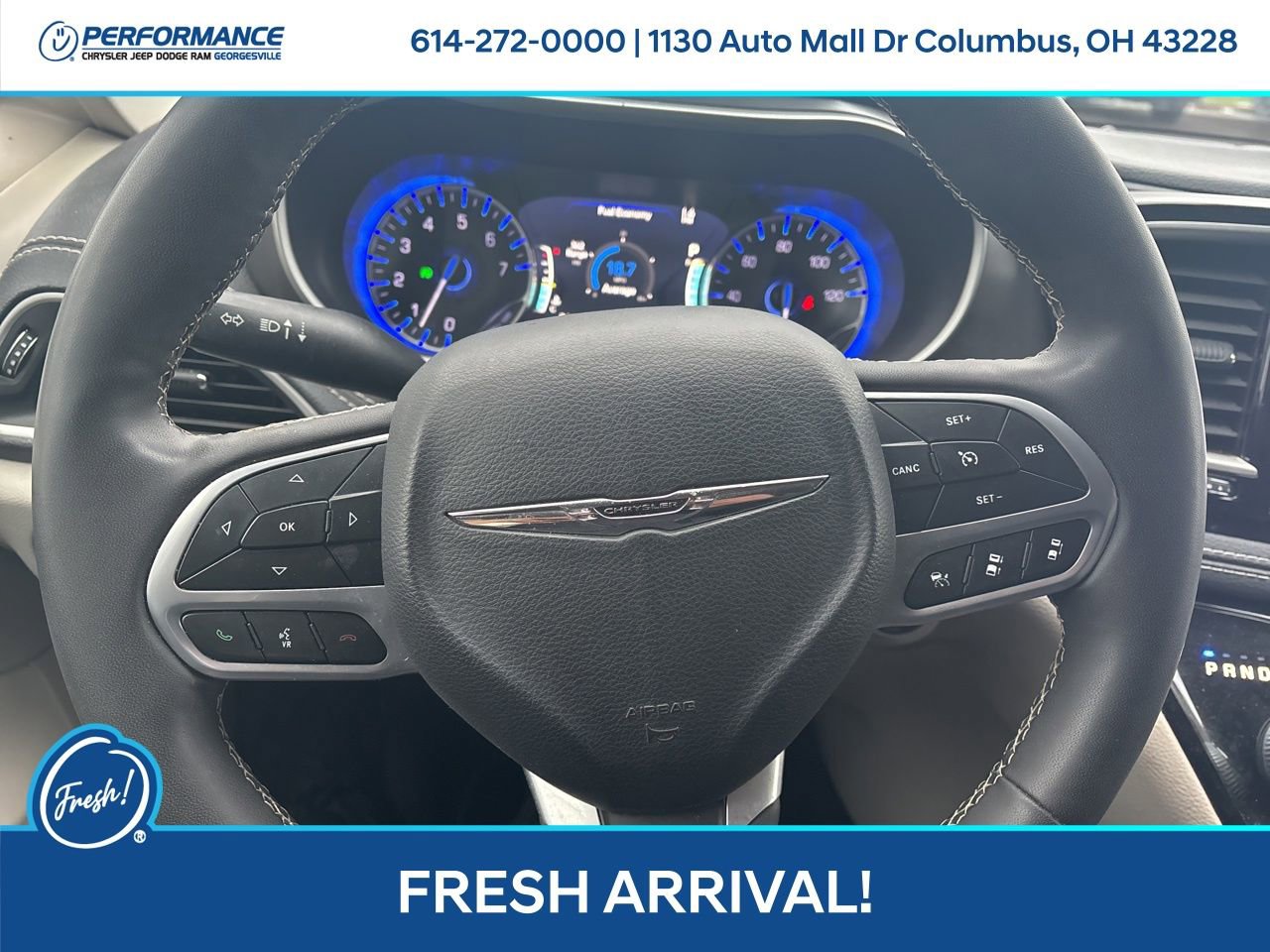 Used 2022 Chrysler Pacifica Touring-L image 18