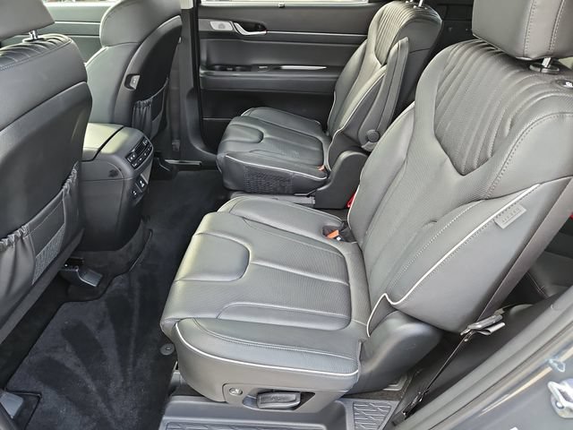Used 2023 Hyundai Palisade Limited AWD/4WD image 16