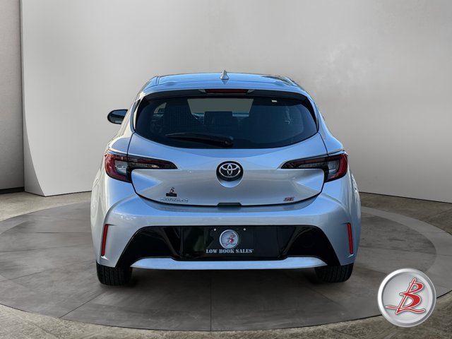 Used 2025 Toyota Corolla SE FWD image 6