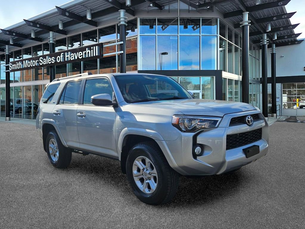 Used 2019 Toyota 4Runner SR5 AWD/4WD image 7