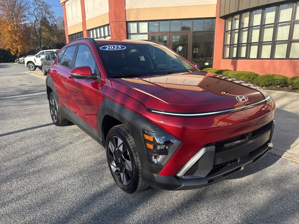 Used 2025 Hyundai Kona SEL image 9