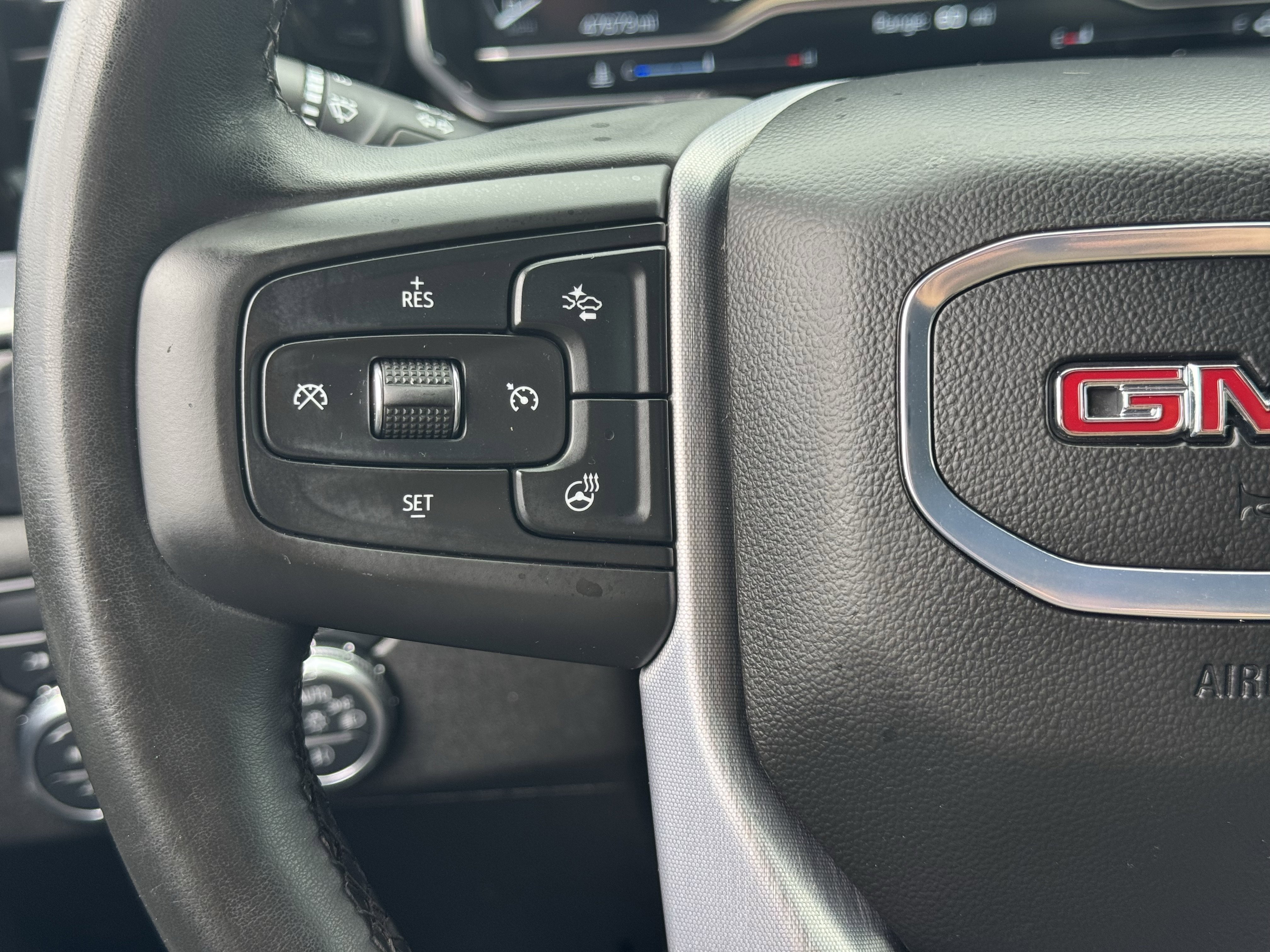 Used 2025 GMC Sierra 1500 SLT AWD/4WD image 33