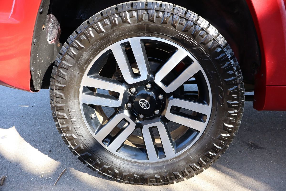 Used 2015 Toyota 4Runner Limited image 45