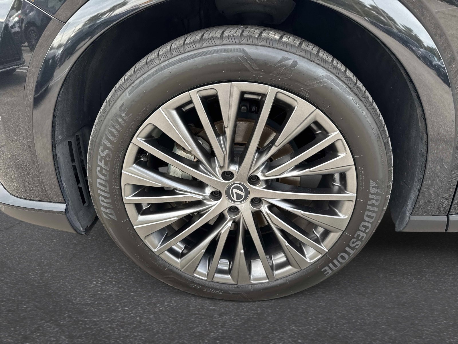 Used 2023 Lexus RX 350 w/ Accessory Package (Z1) image 10