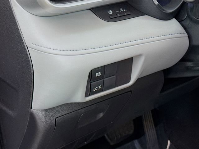 Used 2022 Toyota Highlander XLE image 10