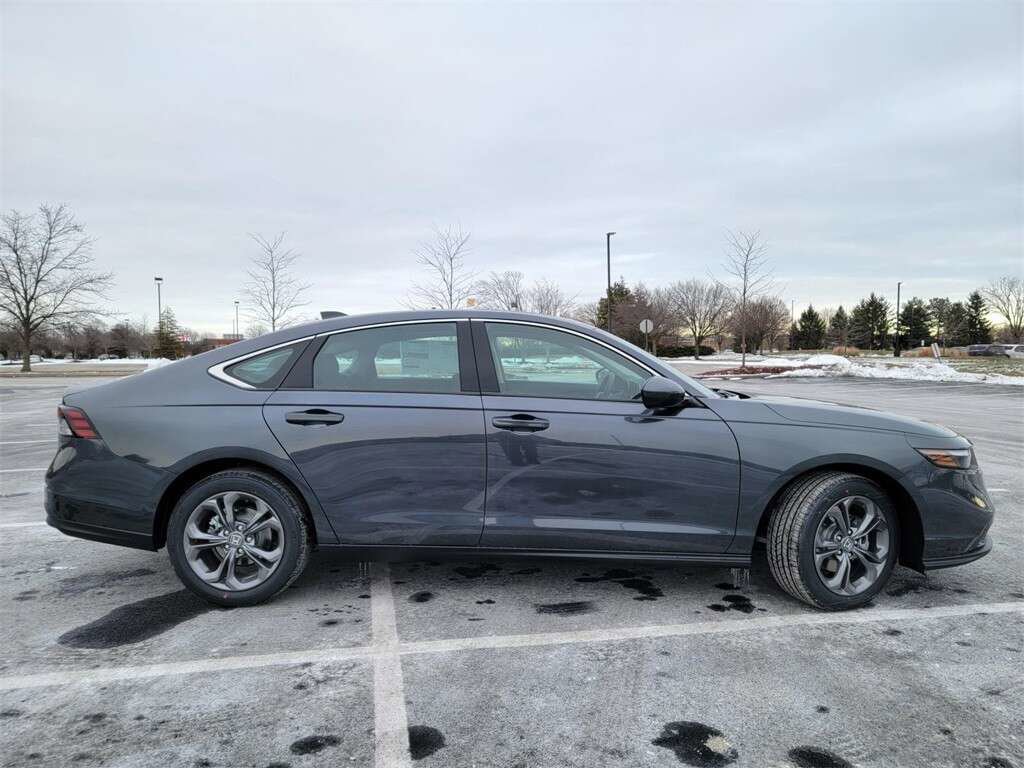 Certified 2024 Honda Accord EX image 11