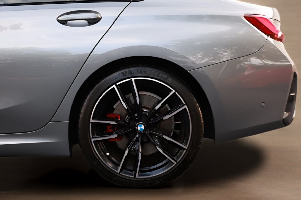 Used 2024 BMW M340i w/ Premium Package RWD image 6