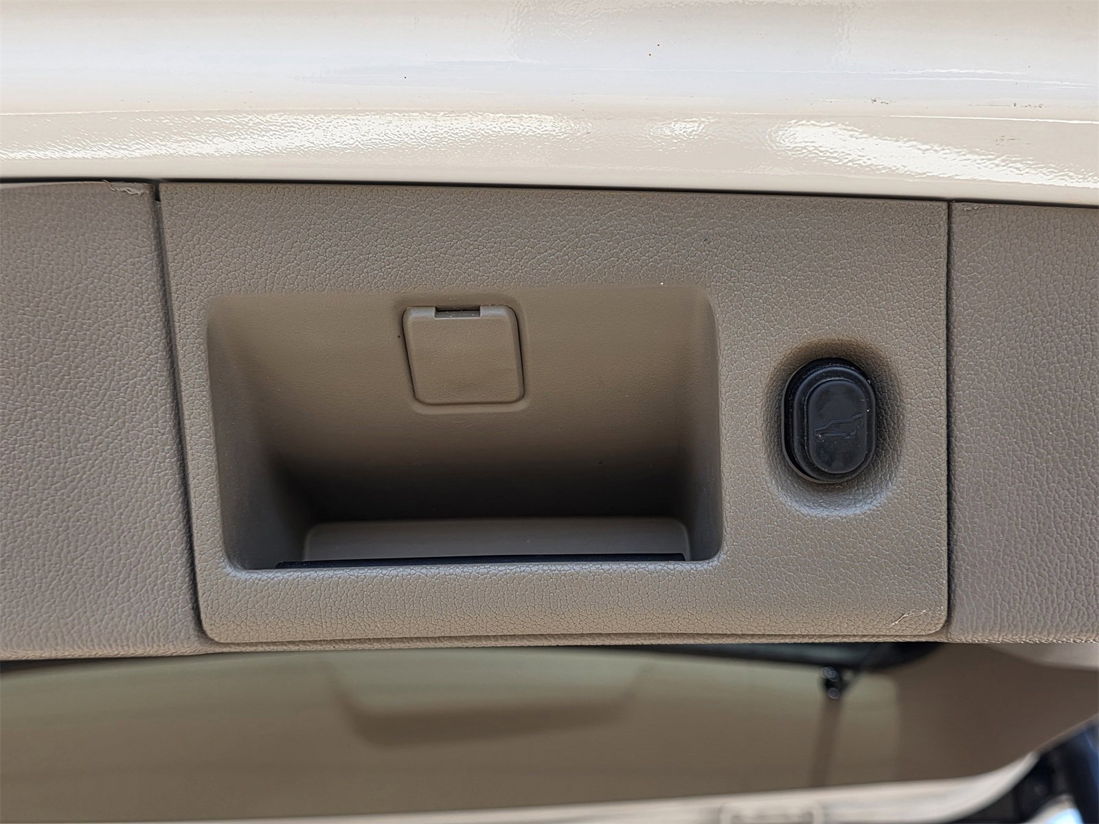 Used 2017 Chevrolet Tahoe LT w/ Luxury Package image 30