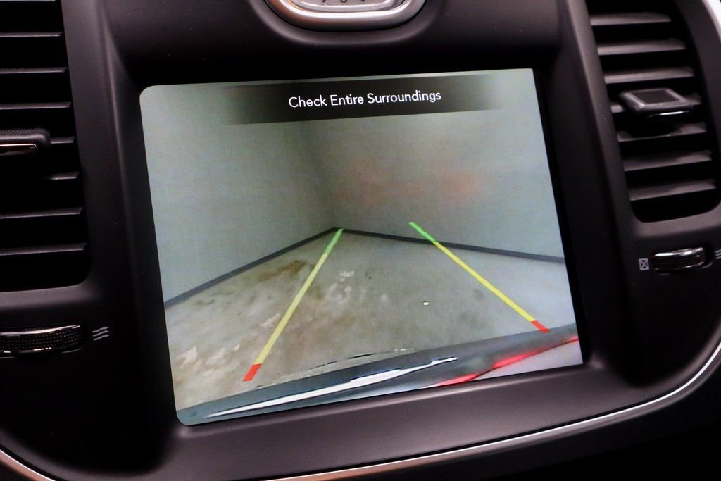 Used 2022 Chrysler 300 Touring image 3